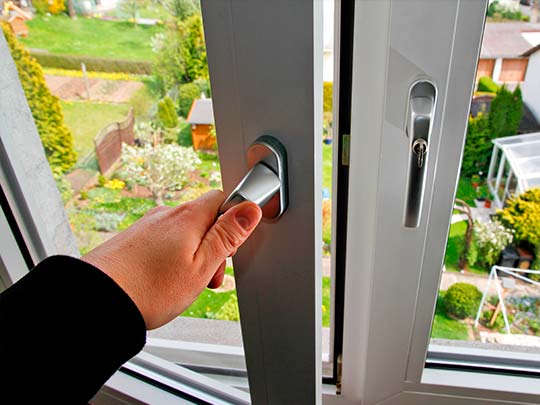 apertura ventana PVC